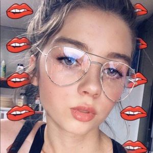 Meet your Posher, Kaylee